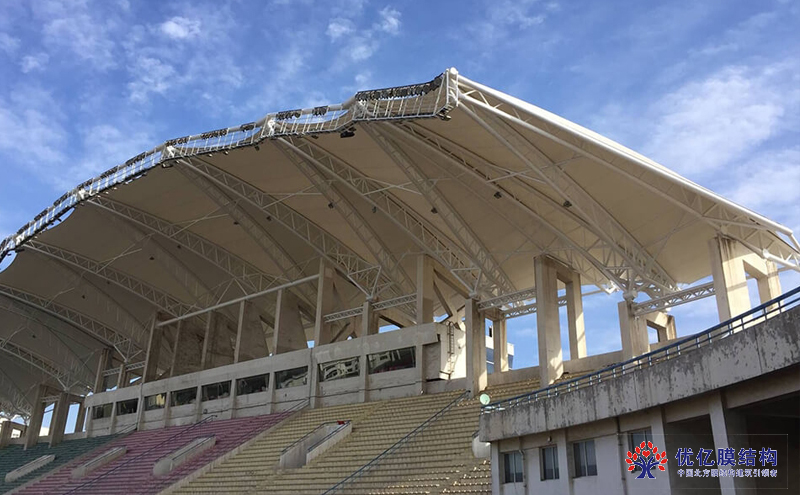 開發(fā)區(qū)十中膜結(jié)構(gòu)看臺(tái)棚