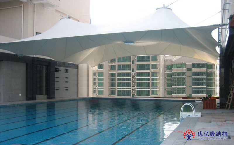 膜結(jié)構(gòu)泳池遮陽(yáng)棚