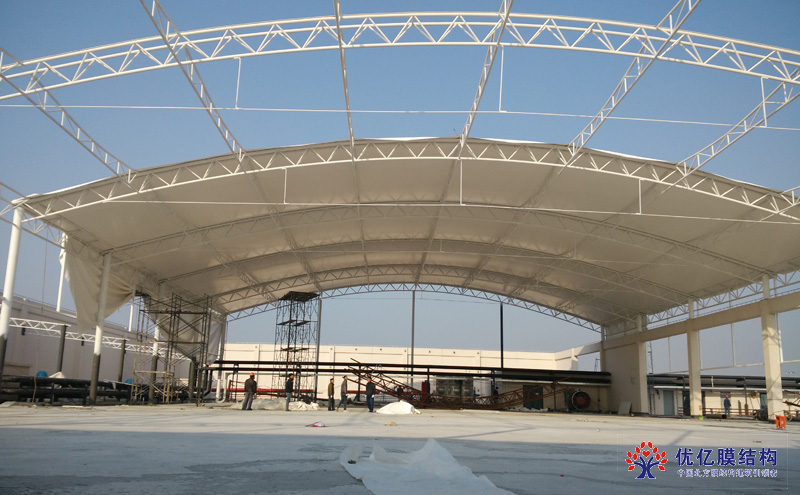 锦州钢膜结构货物遮阳棚