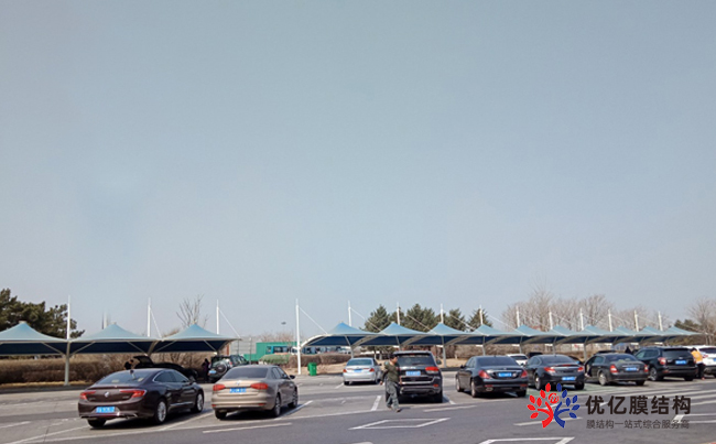 膜结构车棚